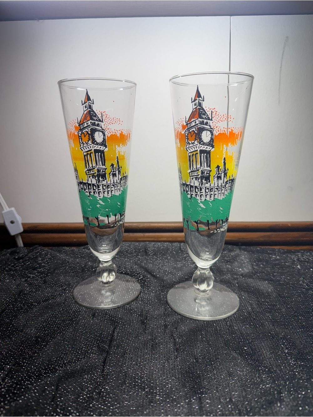Vintage London Big Ben Souvenir Stemmed Glasses Set of 2 England UK